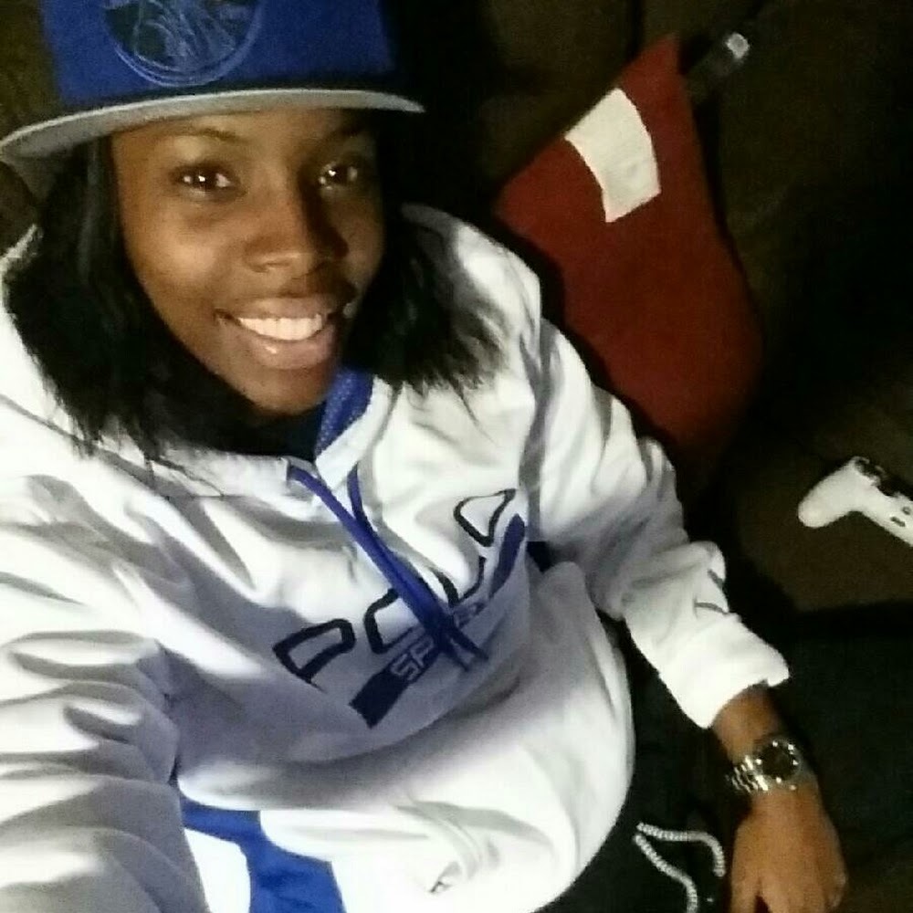 Meet your Posher, Lareina